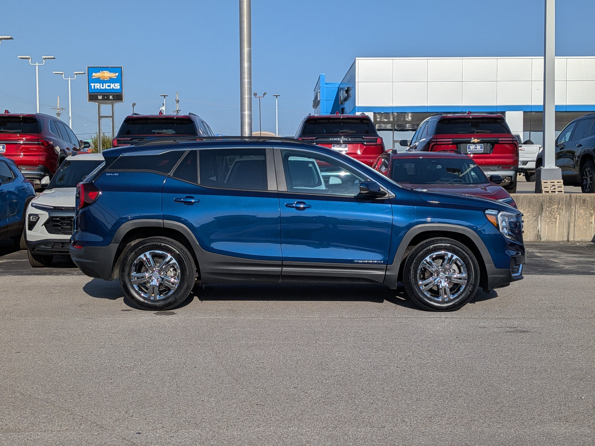 Used 2023 GMC Terrain SLE with VIN 3GKALMEGXPL129616 for sale in Kansas City