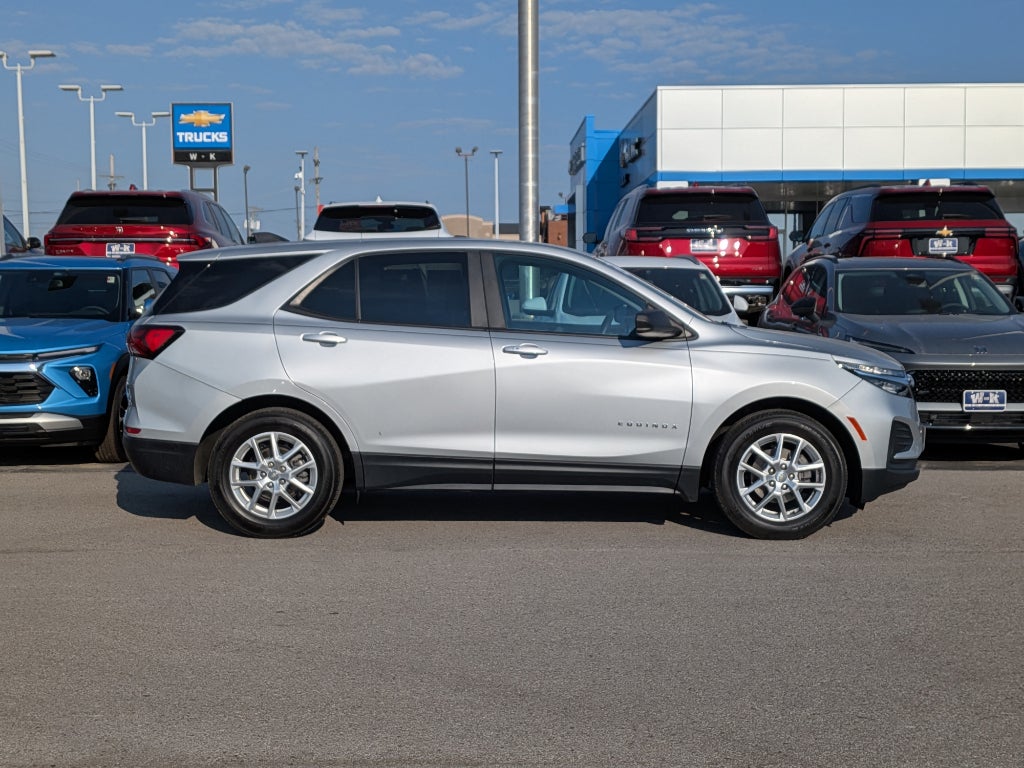 2022 Chevrolet Equinox LS