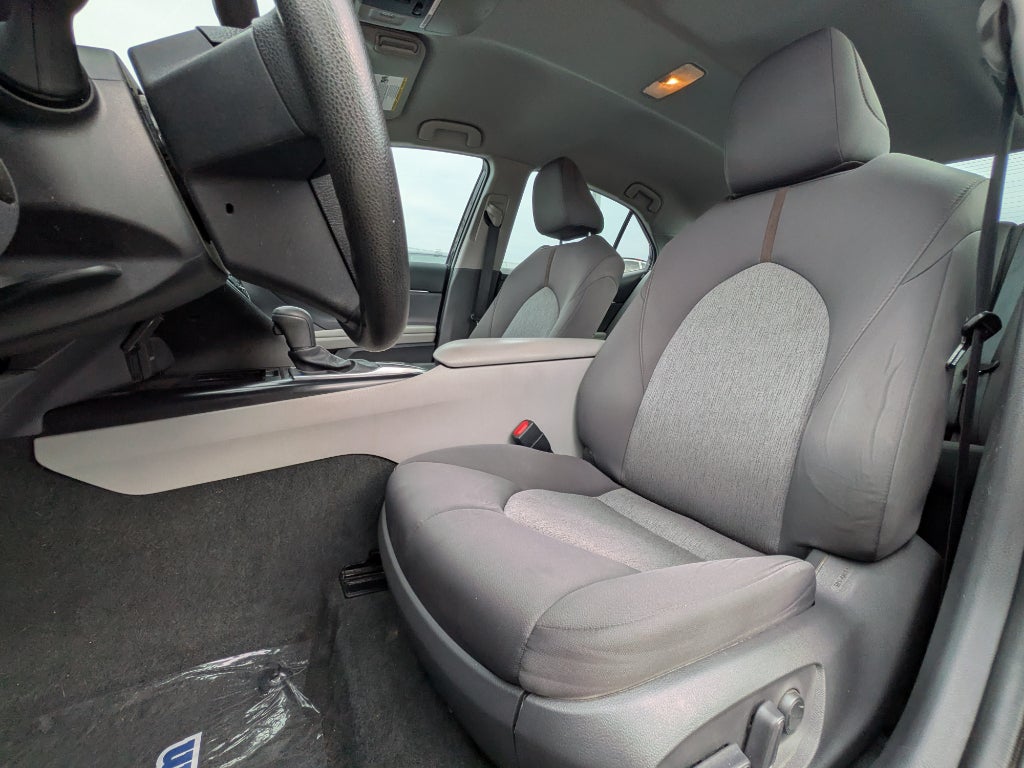 2020 Toyota Camry Hybrid LE