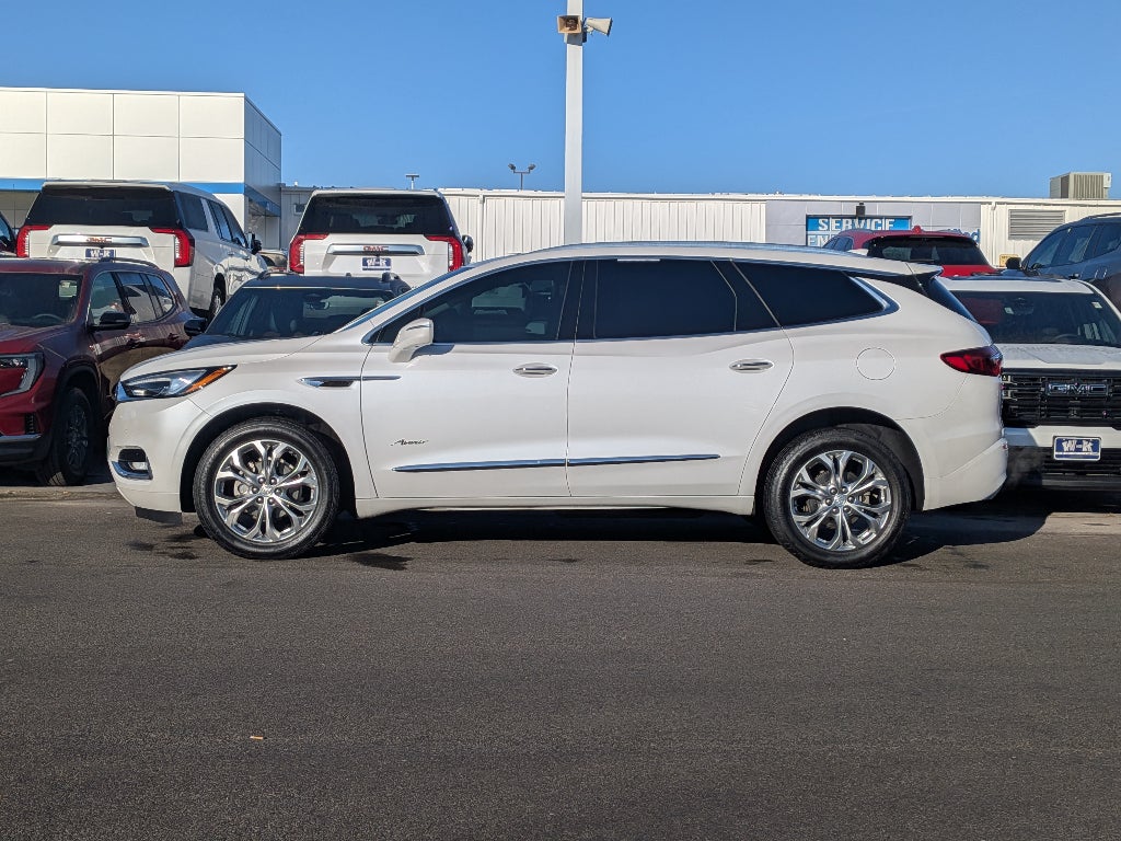 Used 2020 Buick Enclave Avenir with VIN 5GAEVCKW9LJ135665 for sale in Kansas City