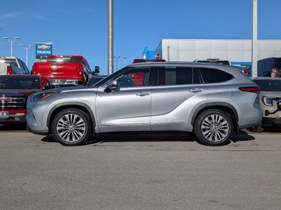 2022 Toyota Highlander Platinum