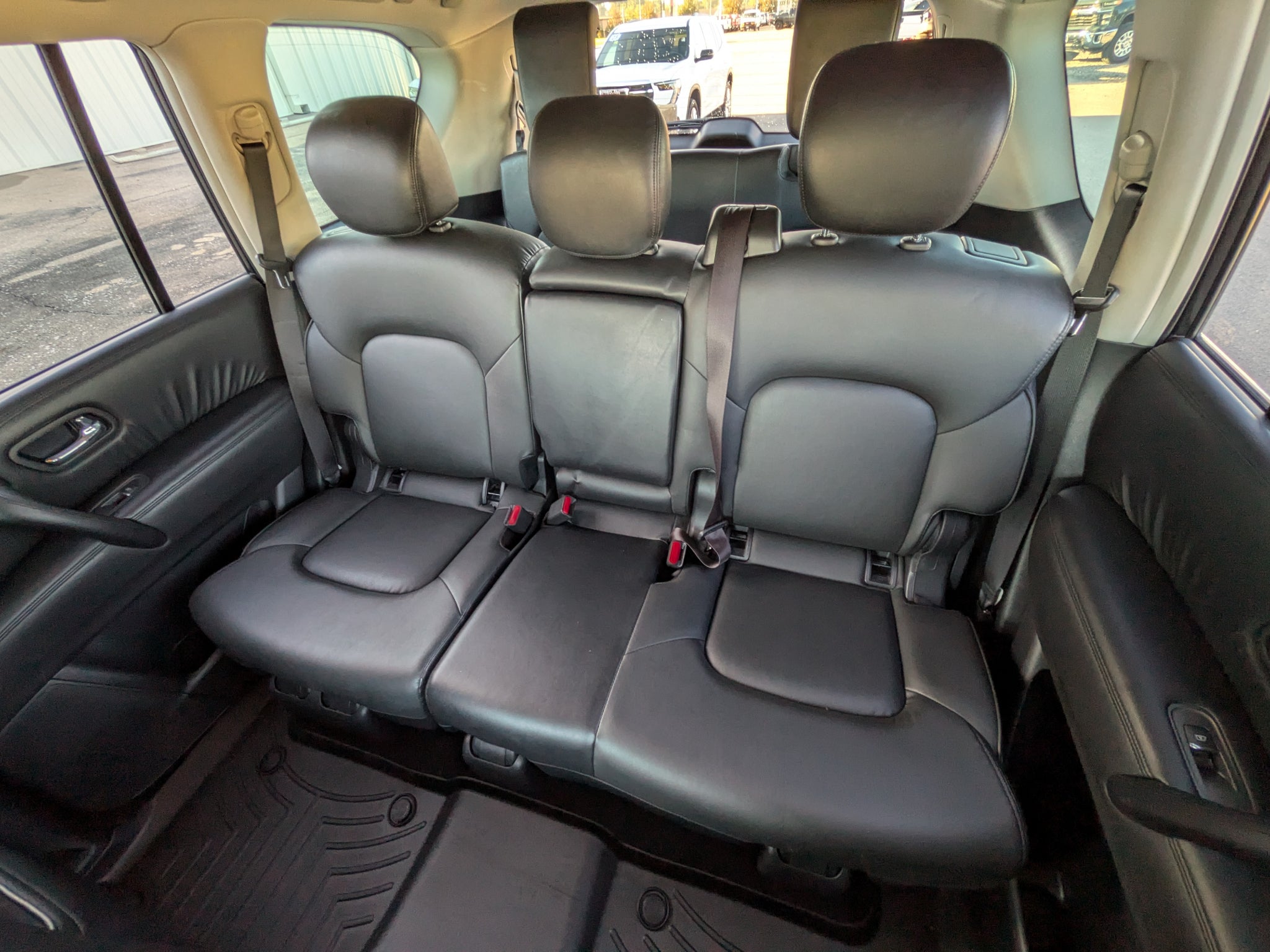 2023 Nissan Armada SV