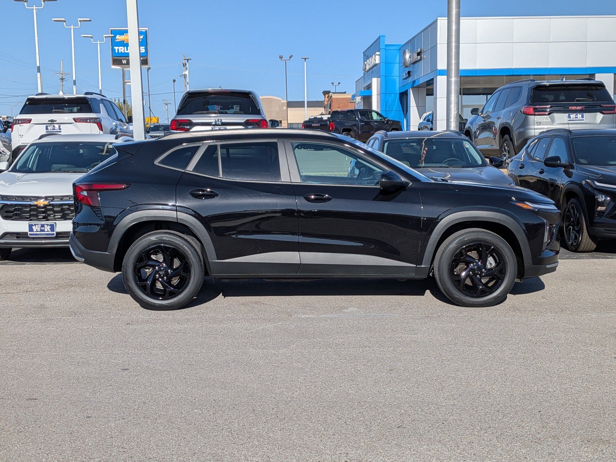 Used 2025 Chevrolet Trax LT with VIN KL77LHEP9SC232315 for sale in Kansas City
