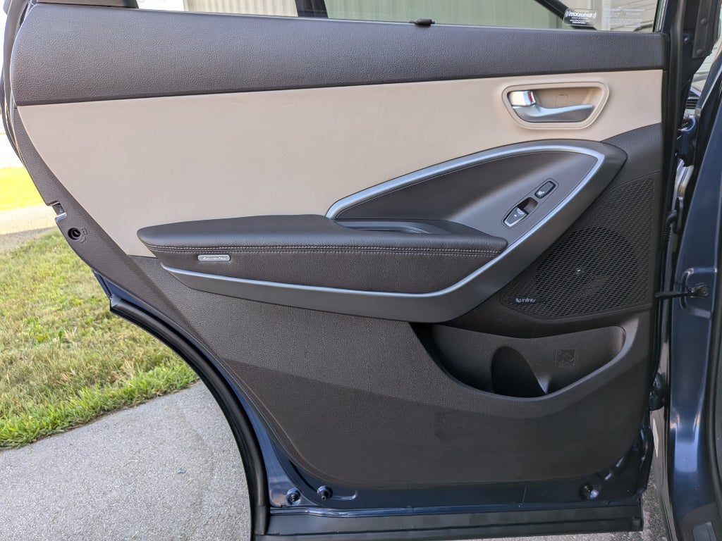 2017 Hyundai Santa Fe SE Ultimate