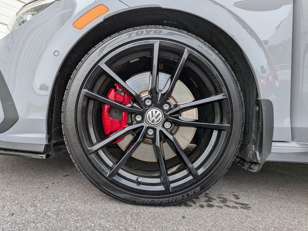 2024 Volkswagen Golf GTI 380 Autobahn